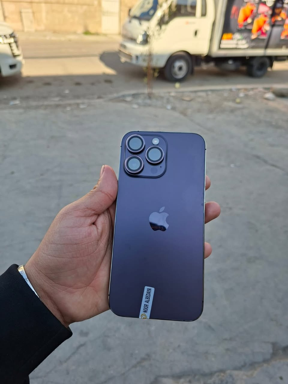 سلام عليكم 14برو ماكس نموذج M ذاكره 256 بطاريه 93 ما بي شي لا مفتوح ولا اي شي  شرط فحص بل حاسبه سعر 900رقم ***********
