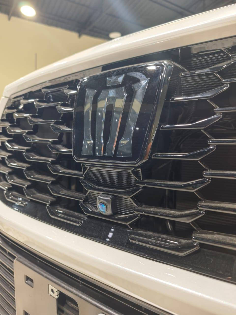 TOYOTA crown kluger HABRIDE 2.5 FULL 360 2025
تويوتا كراون كلوجر 2500 سيسي فول مواصفات هايبرد 2025 زيرو زيرو 
السعر :62 مليون بيها لوحات بغداد 
ياباني تجميع الصين 
البيع نقدا فقط لايوجد لدينا بيع بنظام الاقساط
المواصفات!!️
*حجم المحرك 4CYLINDER 2.5L 
*مرتبط بناقل حركة أوتوماتيك
*مفتاح التشغيل بصمة 
*بانوراما
*اريل نفكيتر 
*حساسات أمامية 
*حساسات خلفية 
*رادار
*لايت زينون + LED 
*كشافات 
*بك لايت LED 
*حجم الاطار 235/55R20
*ويل كب 20
*4 دسك
*حساسات ضغط الاطارات 
*اشارة في المرايا الجانبية 
*المرايا قابلة للطي كهرباء
*ماسحة خلفية 
*عدد AIR BAG 9 
*هاند بريك كهرباء 
*ا ABS 
*دشبول ديجتال 
*شاشة Apple Car play 
*5كاميرات 360 درجة 
*مثبت السرعة Cruise 
*المودات والاوامر الصوتية 
*ا Bluetooth 
*مخرج منفذ الطاقة 
*تتسع المقصورة ل 7 ركاب
*المقاعد جلد+كهرباء 
*ثلاث قطع تبريد 
*تحديد المسار
*أوضاع القيادة Drive Mode 
*أوتو هولد 
*نظام مانع الانزلاق 
*حاملات الأكواب 
*تطعيم الدواخل ألمنيوم 
شركة الفرس ألأبيض لتجارة السيارات 
موقعنا: بغداد مدينة معارض البياع -الشارع المميز-مجاور سونار البياع 
لاستفسار يرجى الاتصال على الرقم:
***********
*********** 
***********
