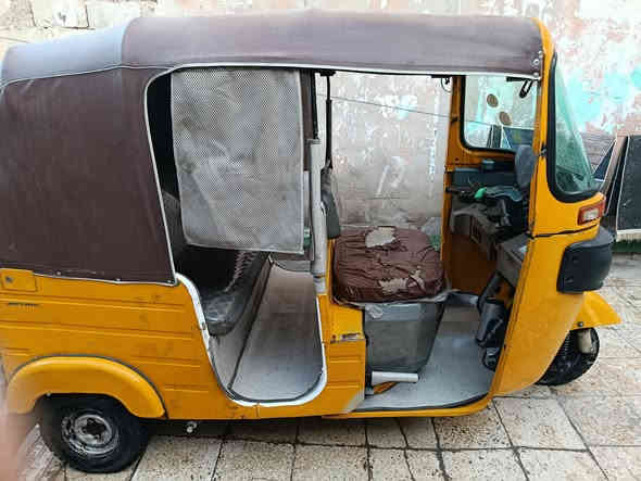 يابه سلام عليكم. تكتك موديل 19 رقم وسنويه مكينه مكفوله كفاله عامه بيها نقوص قليل مثل ضفيره خلفيه ودبلات فقط غيره ماكو كبل لشارع تكتك نصبتها حلوه كبال عينك مكاني بغداد حي اور سعرها 5و300وبيها مجال قليل لشراي يتصل عله هاذه رقم ***********موجود واتساب
