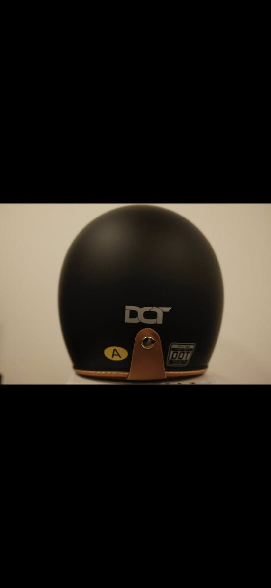 خوذة دراجات نارية DOT أصلية – موديل MT-5
خوذة أنيقة بلون أسود مطفي مع تشطيب جلدي فاخر DOT (FMVSS 218) , معمدة للحماية العالية

السعر: 150$
يوجد توصيل لجميع محافظات العراق
تواصل خاص / واتساب ***********
