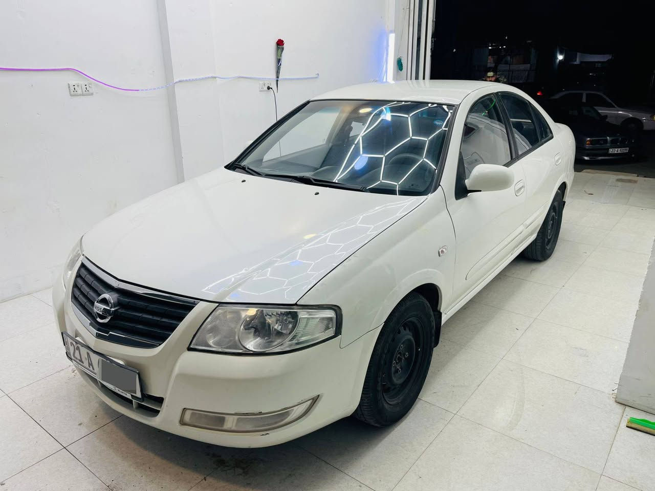 نیسان صنی کوری مودیل 2010
سپی صدف ناوڕەش 
بێ بۆیاغ یەك چاملغی ساردی هەیە
مواصفات 4 جام کارەبا کەلەو کۆنترۆڵ
ئاوێنە کارەبای
بیلاجکتور
چوارتایەی تازە 
رقم سلێمانی
سەنەوی نوێیە تا 2030
بیتاقەی بەنزینی هەیە
222 هەزار ڕۆشتوە
گێڕو مەکینەی بەشەرت
سعر 105 
*********** كركوك, العراق
