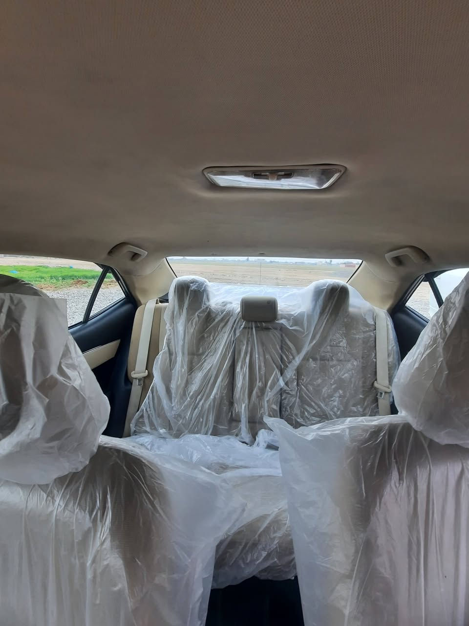 السلام عليكم للبيع كورلا 2017 
اللون زيتوني ظرر 2 قطعه بونيد وجاملغ بدون دواخل محرك 1800 مامفتوح كير شرط رقم اربيل 22
سنويه لغايه 2028 هزه جديده السعر 127 وبيها مجال 
الاستفسار الاتصال على الارقام التاليه
 ***********
***********
