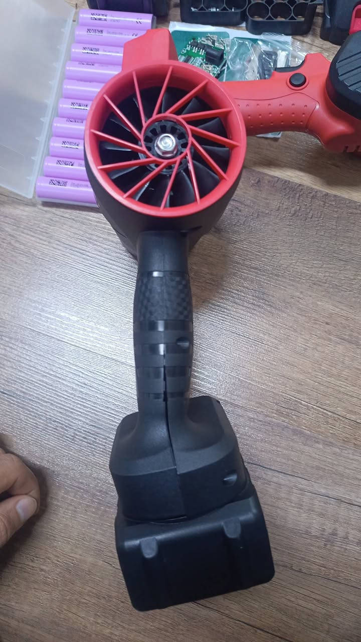 سلام عليكم بطاريات أصابع ليثيوم 10 قطع
مع قاعدة بطارية وتوصيلات اللحيم  المعندية مع منشار كهربائي وبلور هواء 
مع بطارية شغالة شاحنتهم غير متوفر
البلور بي ضرر بسيط غير مضر بعمله
***********
واتساب ماسة أمزون
