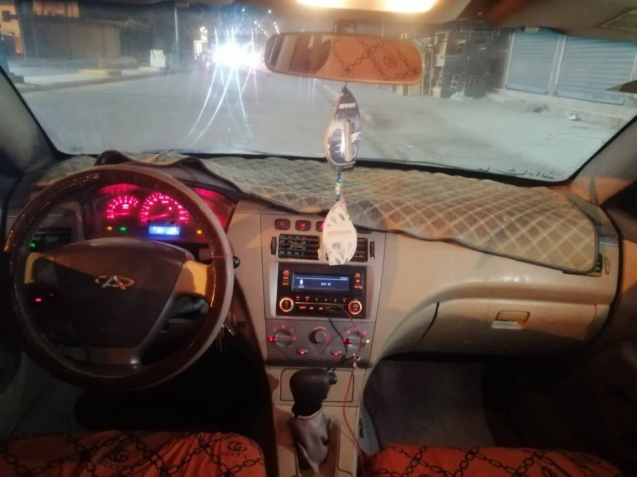 السلام عليكم  شيري اي فايف موديل 2013 السياره مال جناي سعرها 35 وبيه مجال السياره محوره كير ومكينه ياباني 
*********** صاحب السياره مكان السياره السماوه المركز
