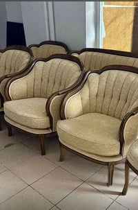 كرسي • للبيع