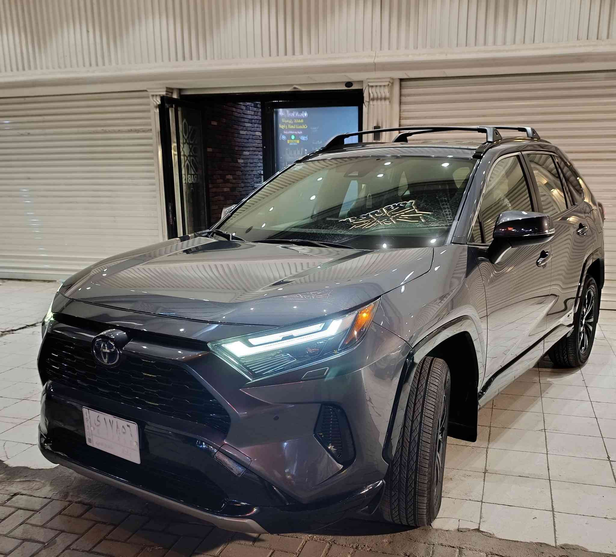 للبيع 
رافور se مواصفاته معروفه 
لون فيلي 
رقم بغداد 
موديل 22 
ماشيه 53
تخم تاير جديد 
سياره كامله بدون اي تقص بشرط جديده بمعني الكلمه 
صور سونار بل منشور
مكاني بغداد العامريه 
السعر 227
الاتصال 
***********
