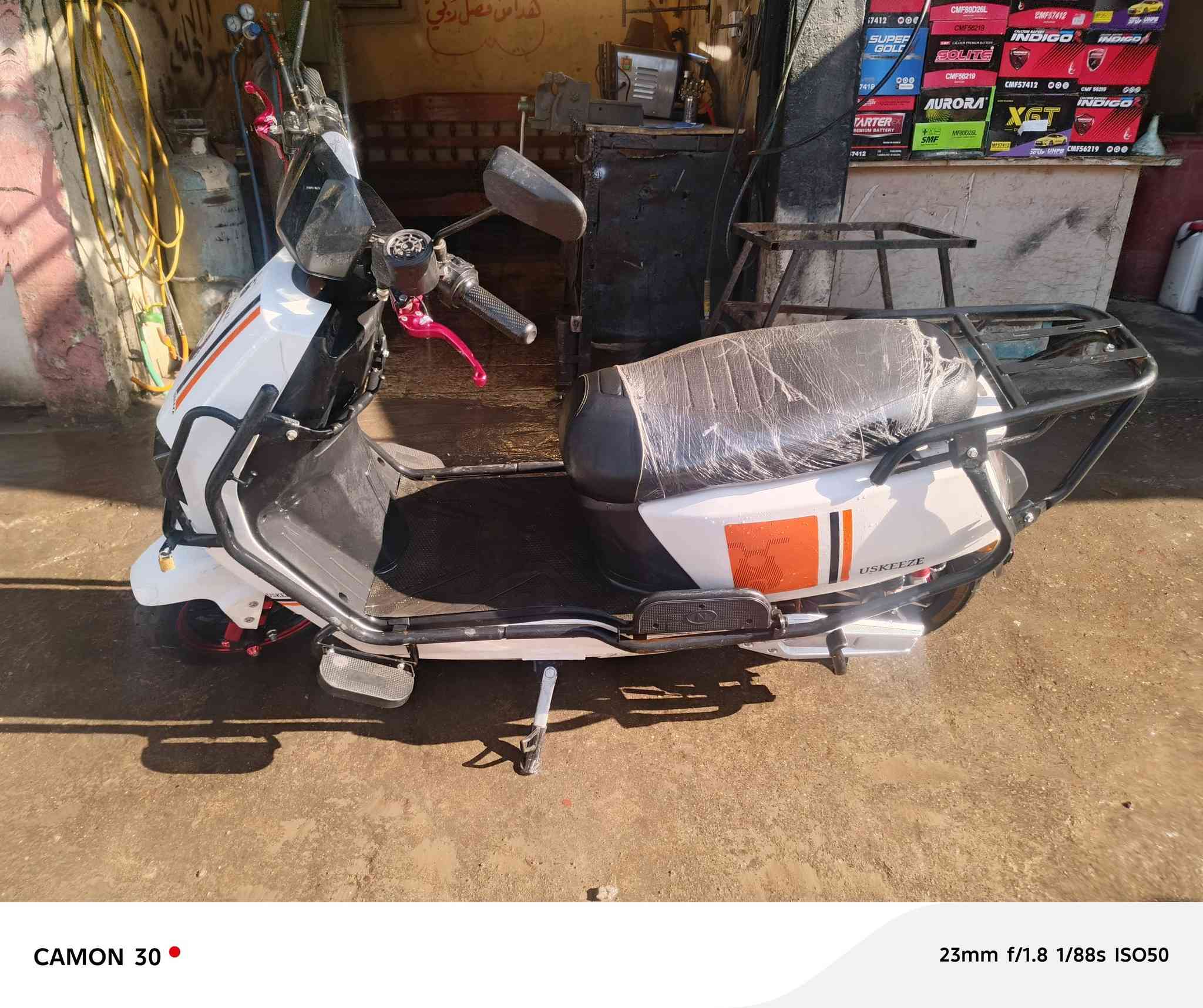 ماطور للبيع 6باتريات دبل
شغال مابي اي مشكلة
كرت تشغيل2👍🏿
  وسويج 2💤
وبصمات2تشغيل عن بعد 🚳
نضامR💖
سماعه بلوتوث🕺🏼
بريكات دهن ❤️‍🩹
درع حديد❄
الصندوق 📦مالتو موجود بس اني فاتحو
محتاج فلوس دابيعة
المكان حي الكرامه 
سعر800بي مجال
اتصل وتدلل🤷🏻‍♂️👍🏿
رقم ***********
***********
