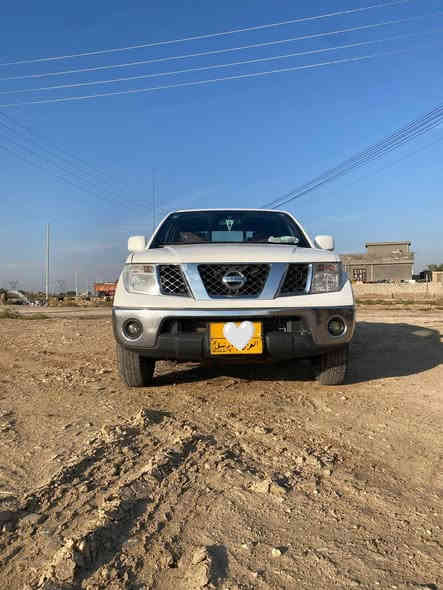 السلام عليكم للبيع نيسان نيڤارا موديل 2010 كير عادي رقم اربيل سنوية نافذة مكينة مامفتوحة لاصرف ولا بخار تدفئة تبريد شغالات مكان بغداد تقاطع النهروان السعر 110 ورقة  وبيهة مجال بسيط للاستفسار الاتصال على الرقم. ***********-/-***********
