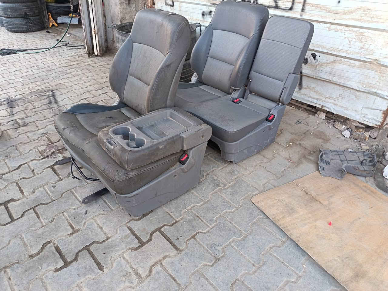 اللهم صلي على محمد وآل محمد كل عام وانتم بالف الف خير ربي يحفظكم جميعا اخوان تحوير للسيدونا وللكرنفال حديث وقديم امامي والخلفي عمل مرتب بدون تثقيب او لحيم عل السياره شرط مكاني بلرميثه واتساب ***********راسلني وبلخدمه  جماعت الكوري  خصم ٢٥الف هل اسبوع فقط الكشن الأخير ١٢٥مع العمل
