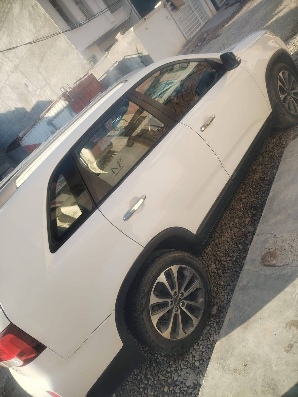 كيا سورنتو مديل 2014 محرك 6 سياره نضيفه السعر 165 وبيها مجال
***********
