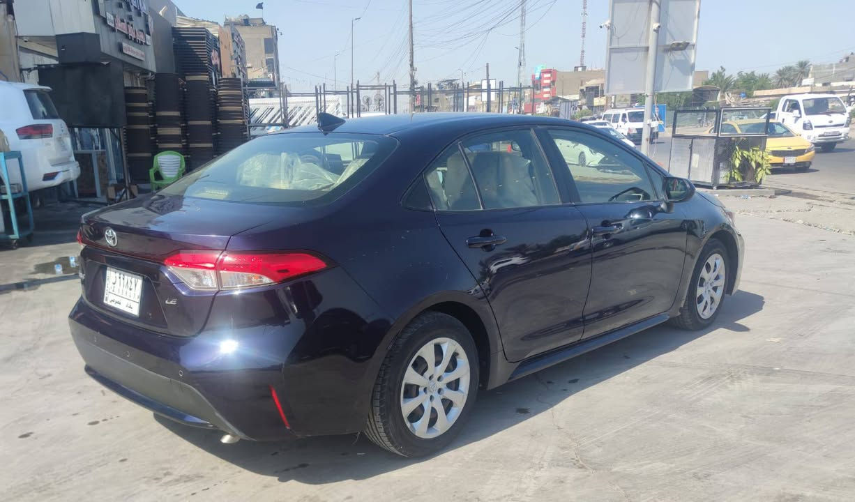 السلام عليكم
كورلا للبيع وارد امريكي  مكينه 1800 
السيارة ماشية 79 الف كم 
السيارة بيها حادث من امريكا جاملغ وباب 
وبيها قطع صبغ من امريكا 
السيارة كامله من كلشي ومكانها بغداد 
السعر 130 وبيها مجال 
للاستفسار الاتصال 
***********
