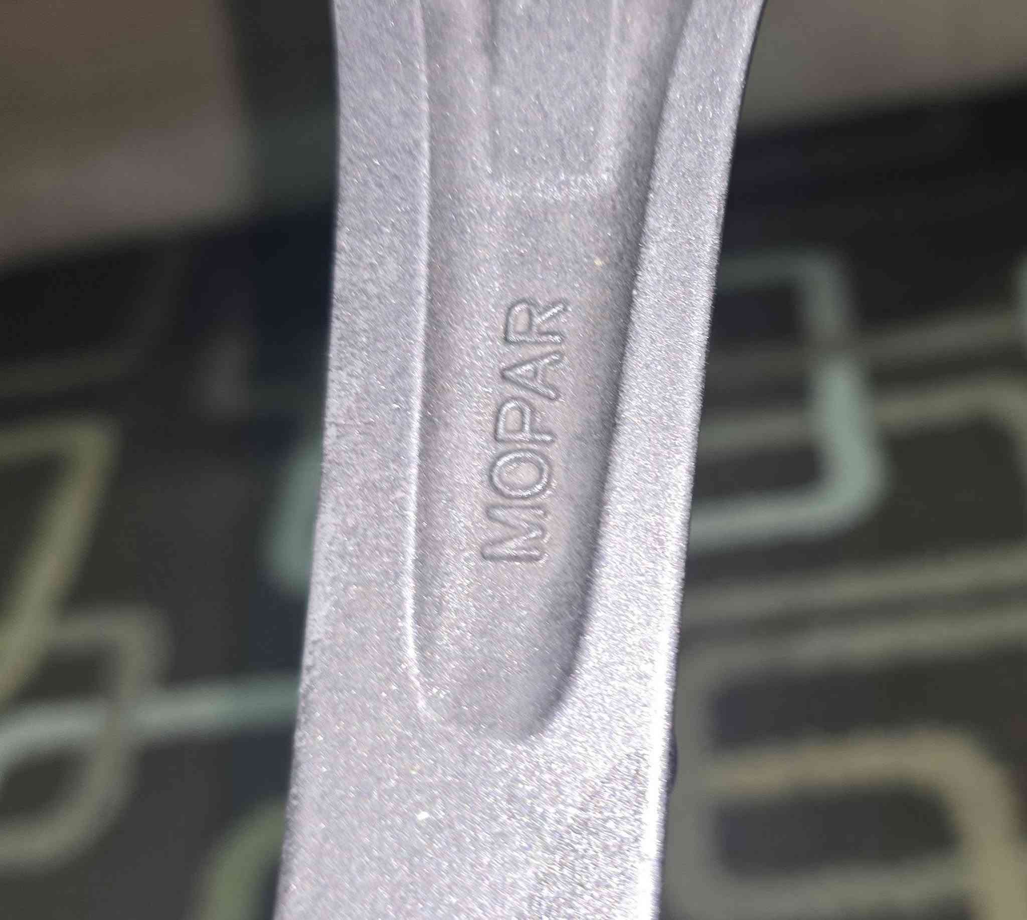 ويل 20 مال SRT اصلي موبار 
مع تايرات 275 نظافة 95%  تايلندي انتاج 2025
الويل جداً نظيف 
السعر 600 دولار 
***********
***********
