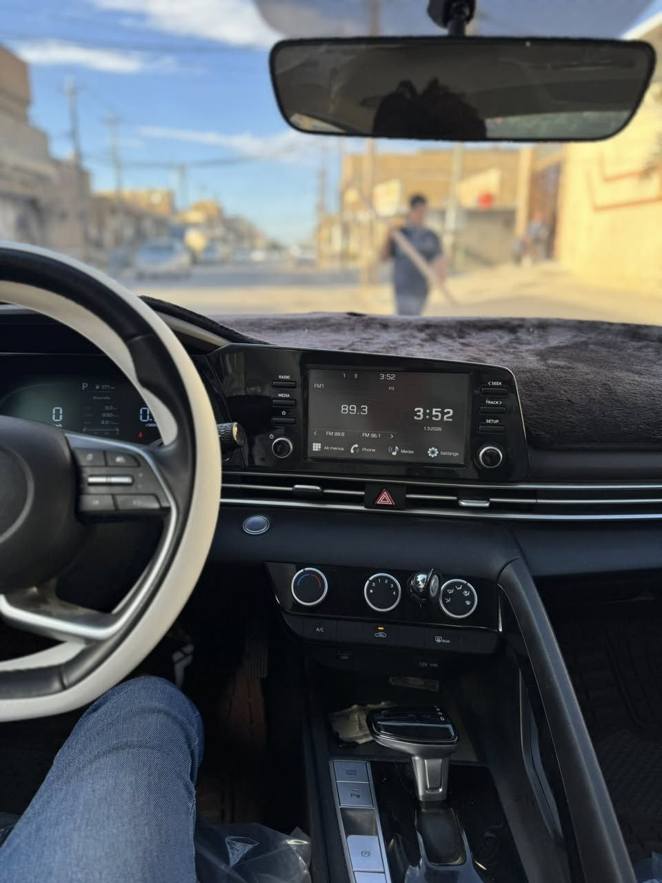 السلام عليكم
Elantra
2024 
فول مواصفات 1/1 
بصمه 
فتحة سقف 
تحكمات جهتين
حساسات خلفي 
كامرة دواره 
شاشه جبيرة 
3 انضمة قيادة 
كشنات جلد 
رقم أربيل 
مكفولة السيارة جديدة ماشية 20 
بيها فقط بارد إصبعين بالدور جاملغ خلفي 
تفاصيل اكثر ***********
مكاني النجف الأشرف
