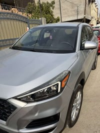 توسان امريكي  موديل 19.   سياره بدون حادث فقط كلير. امريكا  رقم بغداد ...