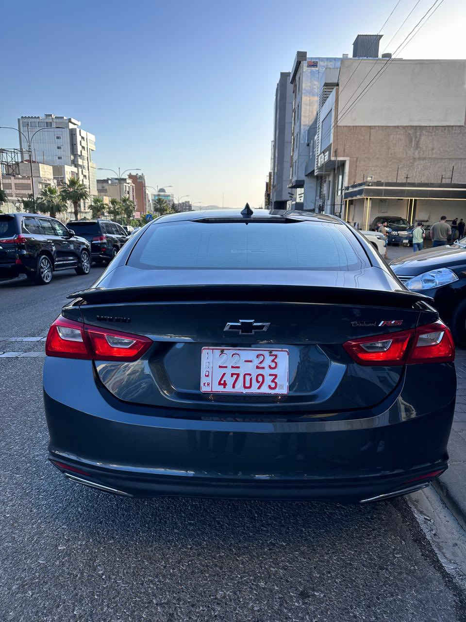 ايامكم سعيده وكل عام وانتم بخير 
من رخصه الادمن المحترم 
شفروليت ماليبو Rs وارد كندي موديل 2021   رقم سليمانيه بايمي تحويل وكاله مواصفاتها معروفه 
محرك 1500 تيربو كير CVT 
سبايدر خلفي مع دبل كزوز ويل 18 سبورت علامات وكتابات night colour 
بصمه تشغيل عن بعد
كشاف ليد مع اناره ثلجيه  
شاشه  apple car play وandroid conact  
كشن السائق كهرباء 
عدداد سرعه كيلو متر 
السياره جديده وليبل واحد بدون حادث الايرباكات  سليمه 
السياره بيها كلير دبل كوت بالباب مال صدر والجاملغ بدون ضرر واو معجون او حادث 
وكذلك رشه صبغ صغيره بحانب البنيد اثر شخط بالتحميل  
السياره كامله وحاهزه مابيها نقص ولا كلوب مشتغل  وبيها تخم تاير حديد والبطاريه   كذلك
السعر ١٣٥  للاتصال او واتس ***********  
السياره مابيها ضرر وعلى البلاد لتحسبها مثل رقم المعوقين او المتضرره وبيها حادث او تشتري منى وتدخل بيها حي صناعي
