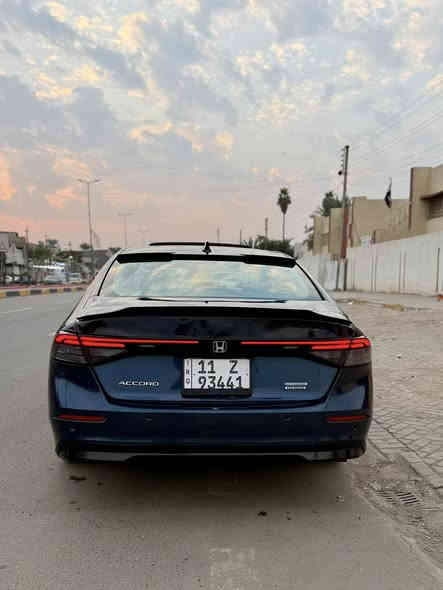 ♣️
🟤هوندا اكورد ( تورنگ) هايبرد 2024 
_المواصفات 
.مقاعد امامي  تدفئة تبريد ،المقاعد خلفي تدفئة
.انضمة القيادة (econ،normal،sport,lindividual (صوت رياضي السبورت)،
.داتاشو مع قرائة لافتات تحذيرية اسماء المتصلين 
.اشارة في المرايا 
.شاحن لاسلكي .
.نضام صوت (BOSE) 12 سماعة 
.فتحة سقف بانوراما.
.مستشعرات ماسحات زجاج امامي 
.تقنيه الاتصال  اليكسا
.عجلات قيادة مقاس 19
.هاند بريك بصمه
.نضام تحذير اصطدام امامي
.نضام تثبيت سرعة .
.نضام تحذير من مغادرة المسار 
.مكيف هواء ثنائي المناخ 
.مراقبه نقط عمياء 4 رادارات 
اضاءة LED امامي وخلفي 
.مرأة رؤية الخلفية ذاتيه التعتيم 
.انضمه دخول ذكية مع ترحيب .
.محرك 2.0 ،205حصان .
.تشغيل عن بعد 
.انزال الزجاج ورفعة عن بعد 
.مساعد الحفاظ على المسار 
.تنبيه حركة مرور امامية وخلفيه 
.المقاعد الامامية كهربائية الحركة .
.اطارات (مشلن ) امريكي 
…..باقي مواصفات هوندا ….
🔹سيارة على وضع الشركة ما مبدل بيها ولا قطعة كلها بلادي ماعدا دعامية الخلفية البلاستك تبديل فقط لا غير 
🔷سيارة ترجيع بارد فقط من دون صبغ اي قطرة صبغ ما بيها 
🔷ايرباكات كلها سليمه السيارة ما داخلة برمجة على وضع شركة 
🔷سيارة ماشية 30 الف كيلو متر 
♥️سعر السيارة 240 ورقة 
🔶الي ما يعرف قيمه السيارة لا يعلق رجائاً تعاليق سلبية ،ما تعجبك اعبر المنشور ،
الاستفسار ***********
مكاني بغداد
