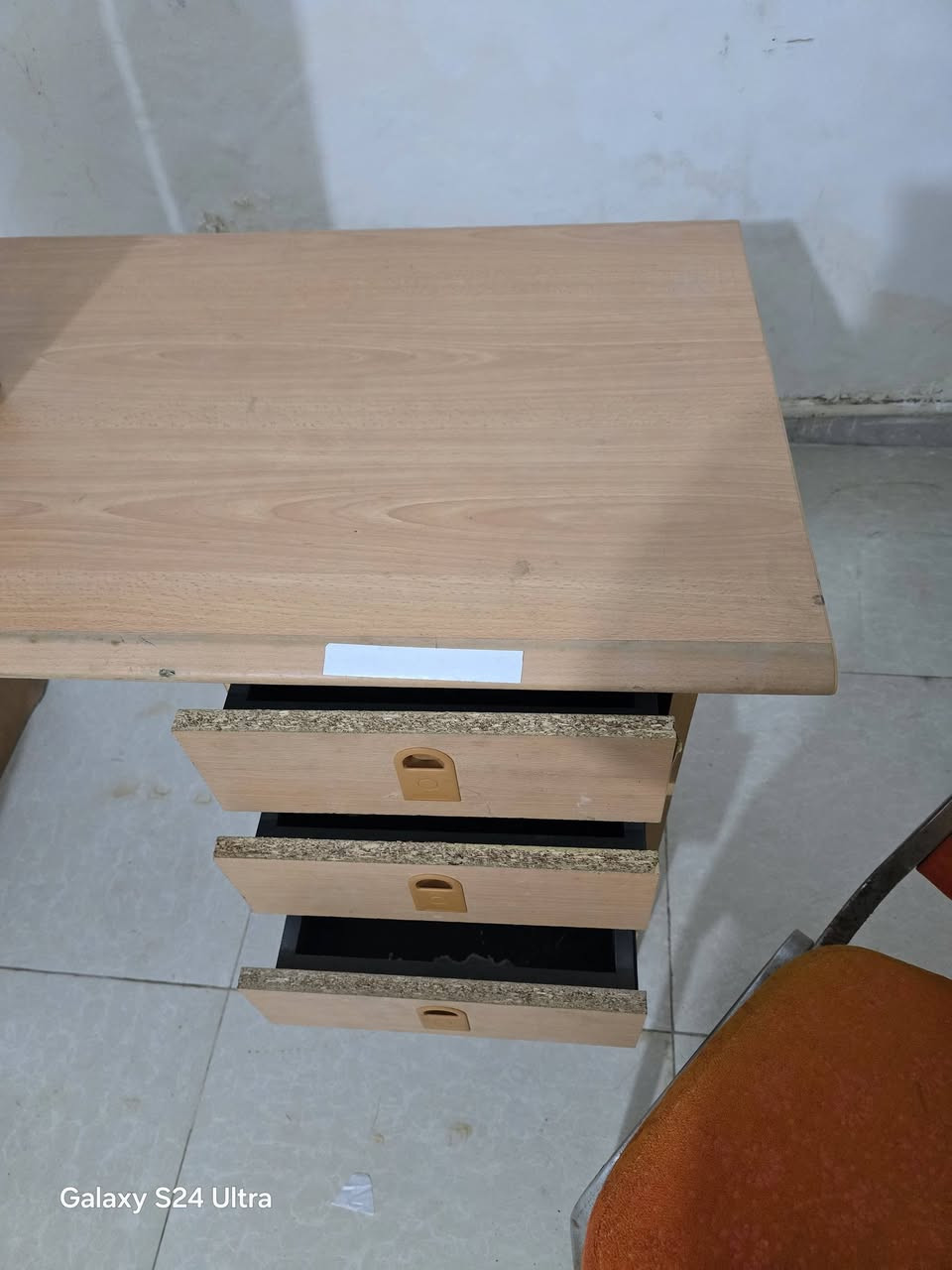 عرض جديد 
طاولة مكتبية مع اثنين كراسي مع اثنين ملحق للبيع بسعر 100 دينار 
الهلالي للمقتنيات القديمة زيارتكم تسعدنا 
طرابلس خلف المركز الصحي لشهداء المنصورة 
هاتف 0927507460 وتساب 00218


**إذا كنت صاحب هذا الإعلان وتريد حذفه لأي سبب، رجاءا أرسل رسالة إلى الدعم الفني**