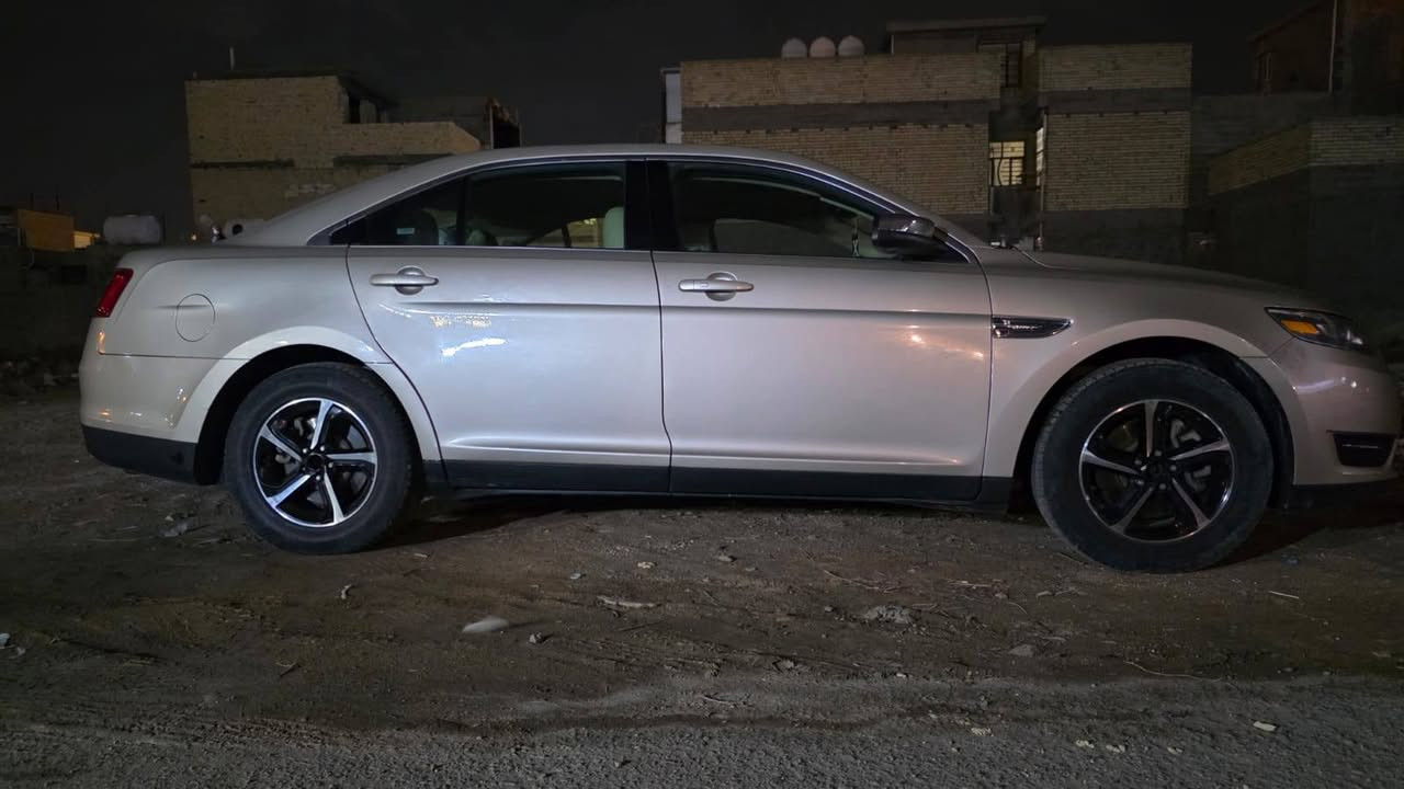 سلام عليكم
فورد توريس موديل2017 للبيع 

المواصفات ⬇️
لمتد

فتحه سقف 
كشنات تدفئة تبريد 
سترين كهرباء 

رادار 
كامره خلفيه 
برده خلفي
حساسات امامي خلفي
كشنات كهرباء 
شاشه SONY
تدفئة تبريد شغال

كشنات خزن 
اشاره ترحيب 👋
فتح ذكي 
بصمه أبواب 
كود الباب ⬇️
تحكم سترين + تثبيت سرعه، 🫷

كير ومكينه خير من الله 👋

صدر أمامي خلفي نظيف نسبه 90% تقريوات

السعر 135 قابل للتفاوض 

للأستفسار *********** اتصال أو مراسله واتس اب
