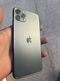 آيفون ١١برو ماكس مبدال فقط شاشه كلش حلوه خوش نوعيه ذاكرته 256بطاريه 73...