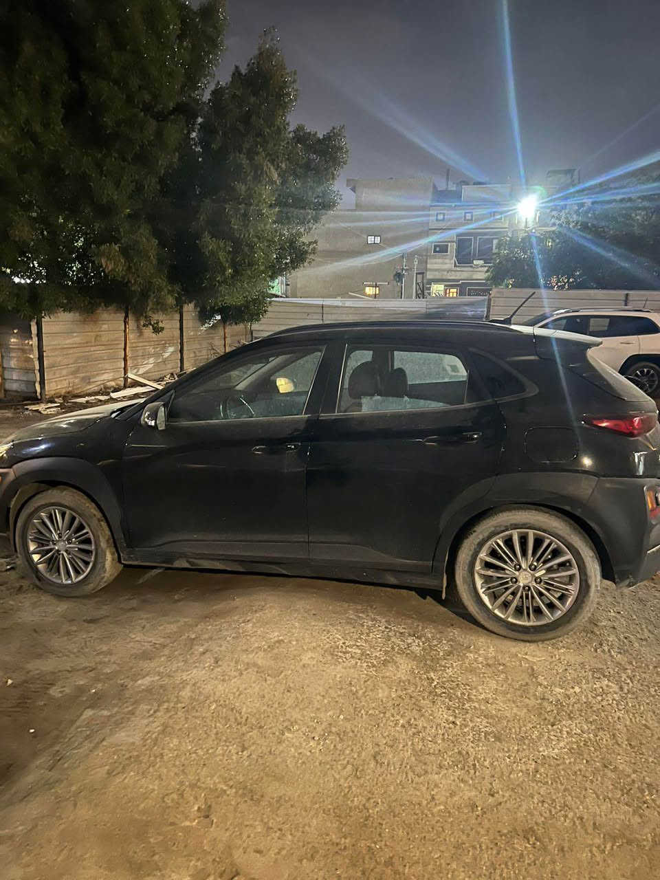 هيونداي كونا 2018 مواصفات بصمة وتدفئة مقاعد ونقطة عمياء السيارة كاملة مابيها اي نقص ماشية 52,900 ميل حادثها صندوك خلفي سعر 130 
للتواصل *********** بغداد, العراق
