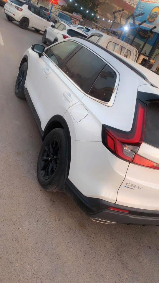 هوندا  CRV  موديل 2025 تورنگ هايبرد
Honda Cr-v TOURING 2.0

 

السيارة ماشيه 14 كيلو الف 

فول مواصفات 

• مكينة 2000 هايبرد تنفس طبيعي

• كير اوتوماتيك 

• شاشة كبيرة

•فتحه سلايد

• كاميرا خلفية 3 انظمة

• كرسي كهرباء جلد  لون اسود  

• رادار امامي

• مانع تصادم

• محدد مسار 

• تصحيح مسار

• شفتات بالستيرن

• مثبت سرعة

• مانع انزلاق

• دخول ذكي 

• إنارة ترحيبية

• هندبريك كهرباء

• عداد ديجيتال

•لايت عدسات زينون

• نظام اوتو لايت Auto

• لايت العالي زنون 

اوتو هولد للبريك

• حساسات مطر 

• حساسات امامي خلفي 

• حساسات ضغط هواء الإطارات

• أوامر صوتية

• 4 أنظمة قيادة (eco,individual , sport,normal )

السياره وارد  تبديل بنيد فقط وصور الحادث واتساب 

السعر 240 

العنوان /بغداد -حي الرئاسة

***********
