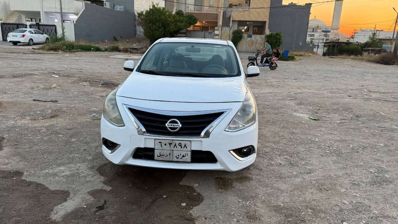 سێ پارچەو چەمێکی هەیە
سەنەوی بەسەر چووە
***********
بۆنرخ خاڵێک لە کۆمێنت دانێ ....هەولێر/بنەسڵاوە أربيل, العراق
