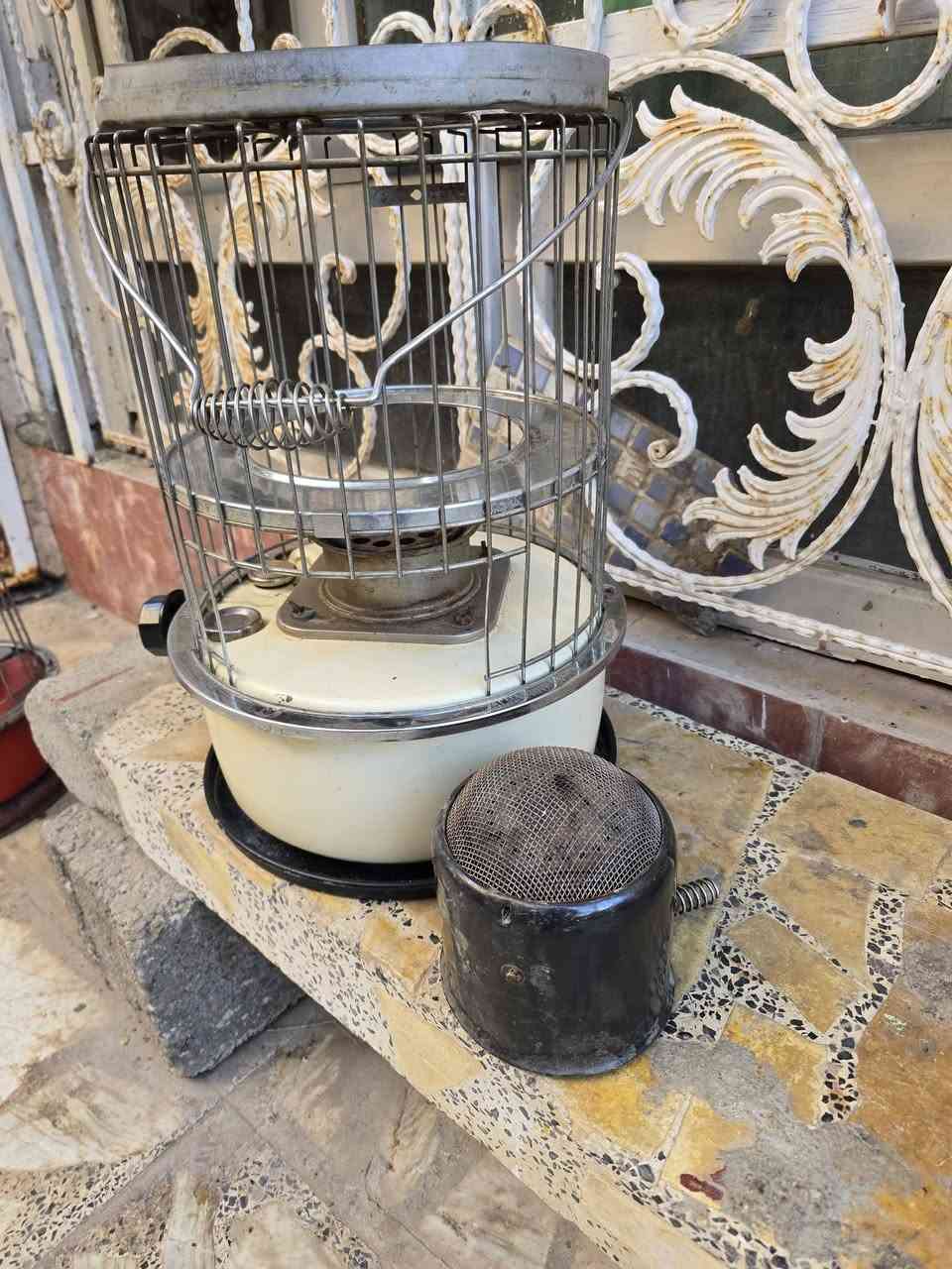 السلام عليكم
صوبات للبيع متروكان يعني عوزهن فتيله وهيج شغلات بسيطه  ابيعهن شلع ***********
