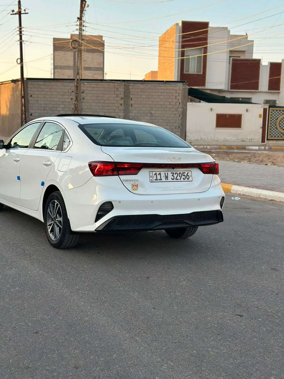 سلام عليكم
سيراتو 2022 خليجي رقم بغداد ماشية 20 الف كفاله عامه فول مواصفات بسمي مكان السياره سماوه المركز ***********
