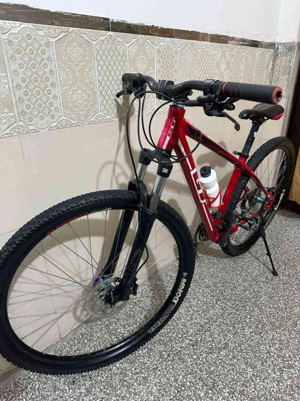 السلام عليكم
جبلي gt امريكي حجم 29 
سيت شيمانو اكيرا
بدالات شيمانو الفيو
بطيخات هاسنس 7 pro طرب عالي (جدد)
بريكات دهن شيمانو  (جدد)
المعدن فول المنيوم 
السرعات 3-8 
دراجه نظيفه وجاهزه 
السعر 350 الف ❤️
بمكاني بغداد حي اور


**إذا كنت صاحب هذا الإعلان وتريد حذفه لأي سبب، رجاءا أرسل رسالة إلى الدعم الفني**