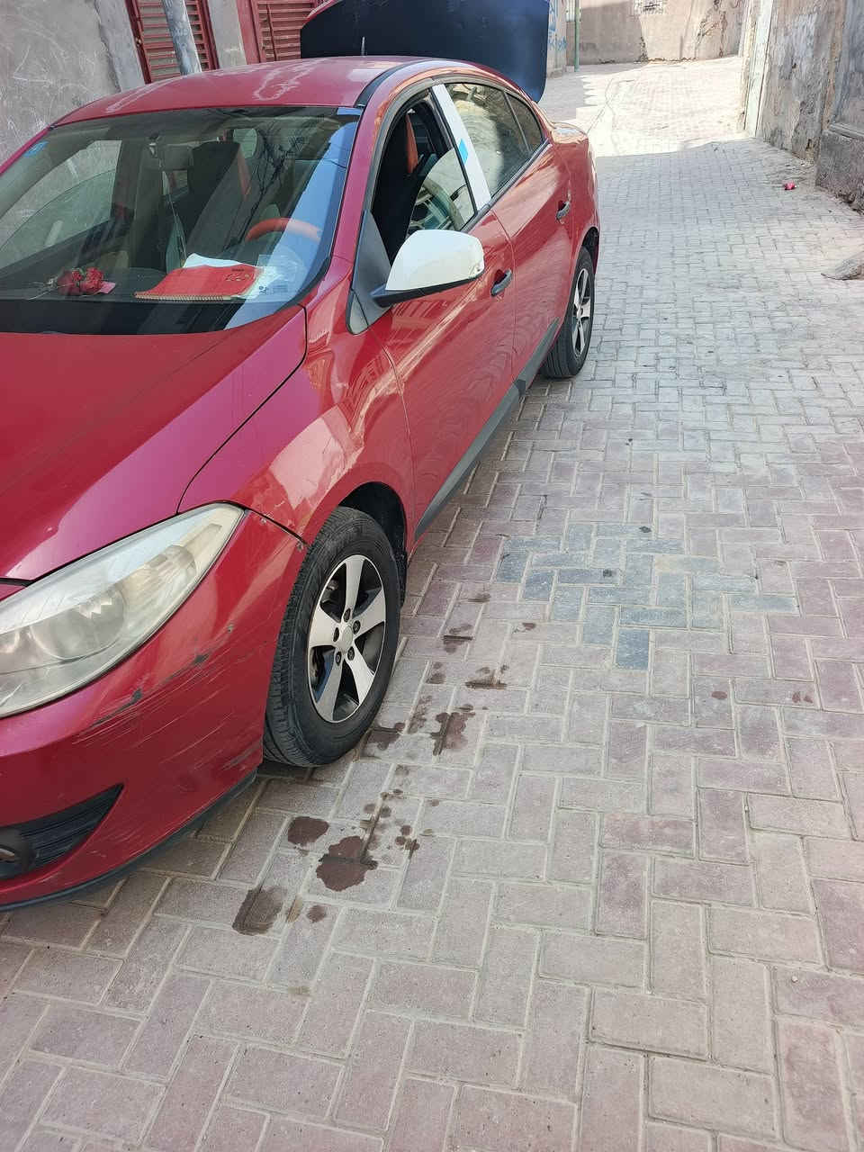 السلام عليكم
رينو فلاونس فرنسي ام القبق الاصفر المرغوب بي موديل 13 رقم كربلاء 
كير مكينه جاهزات خير من الله 
كشر قماره قليل بيها جراد وبيها قبق جنطه مبدله لاصبغ ولاشي بيها تجي وتفحص 
حداديه 65%
كهربائيات كولها جاهزة بيها زنون ابيض 
تخم ويل كب جديد 
مكانها طوريج السعر 60وبيها مجال وعليها غرامه ينزل من سعرها والتبريد كمبريسر يراد هم ينزل من سعرها 
***********
