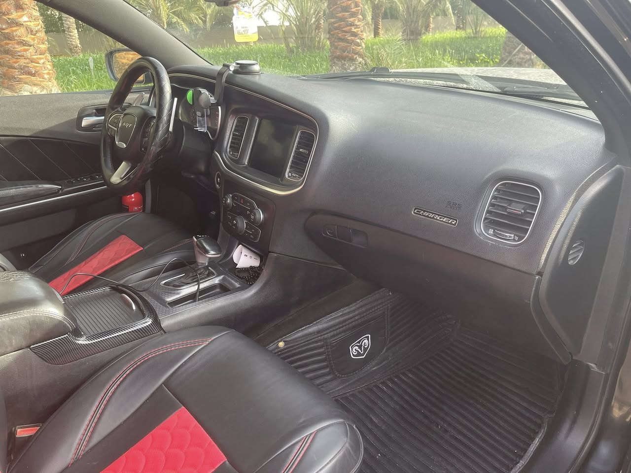 للبيع جارجر ار تي موديل 2015 
حادثها مرفق بصور بدون دواخل 
سياره فول عده الفتحه 
كشنات تدفئه تبريد 
ستيرن تدفئه 
كشنات خزن ميموري  
وبعد هواي مواصفات 
رقم بغداد باسمي سنويه وهزه ولوحات جدد 
مكانه بالمثنى اي استفسار اتصل وتدلل *********** 
سعرها 165
