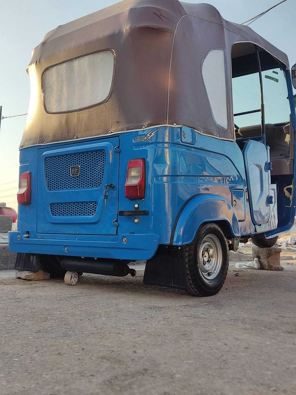 السلام عليكم تيك توك موديل 
2022/شهر 7
تيك توك كفاله عامه كل ضربه ما بيها تيك توك مرقم ورقم بغداد تحويل ثاني يوم وباسمي مكاني بغداد الشعب/السعر /10 تيك  بعشر ملايين وبيها مجال 
/***********/
