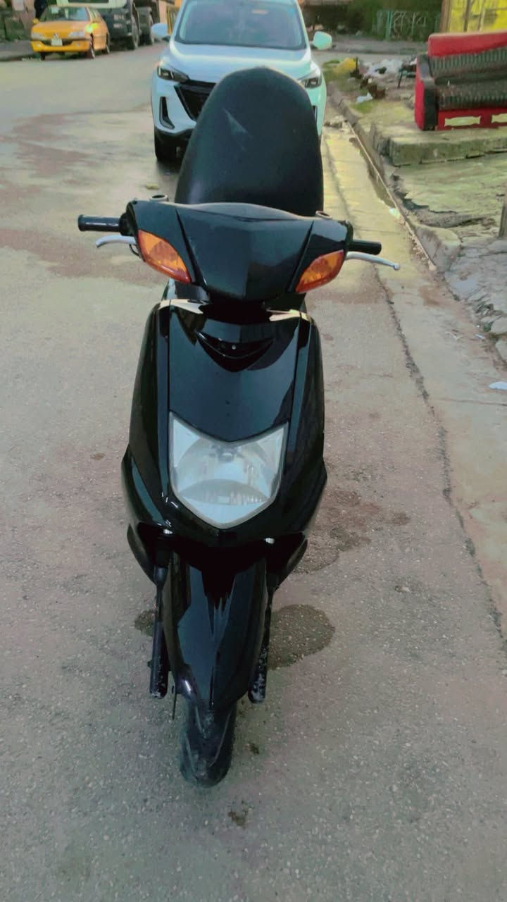 دراجه سكنس نثيه سرعتها 140 دراجة ختم واحد كهربائيات كلها شغالة سلف هدر كله شغال بسعر 400  ***********وبيها مجال بسيط عنواني الشعله
