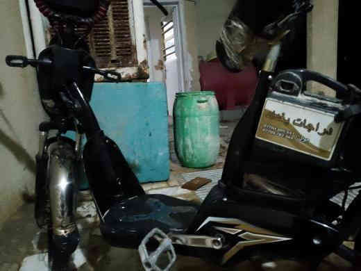 بسم الله الرحمن الرحيم دراجاه شحن للبيع حجم كبير بطاريات صار شهر من شاده خير من الله للبيع كلشي شغال ماعدا شاشه ول كلوب بحتاجن فيشه بس ولباقي كله تمام سعر ١٨٠ اوبي مجال لشراي مكاني شرطه رابعه قرب دوانم رقم ***********
