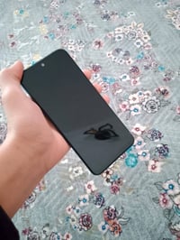 بوكو m4 برو • ٢٥٦/٨ • خدش بالظهر