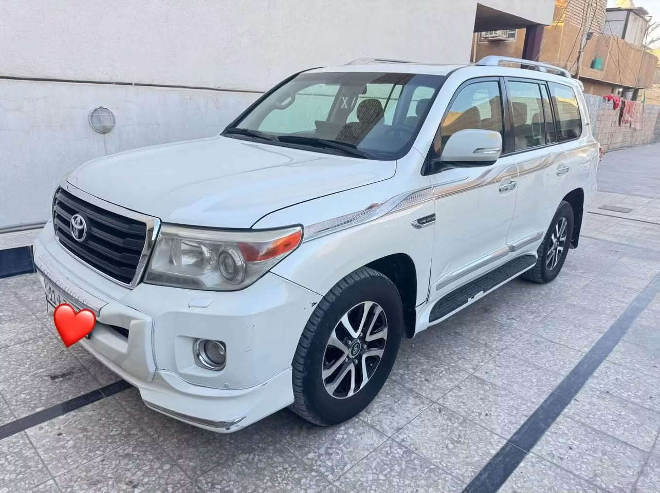 السلام عليكم لاندكروزر ٢٠١٠خليجيه كفاله عامه من ضربه عده صبغ قطعتين بدون دواخل بدون معجون رقم بغداد انكليزي باسمي هزه جديده سته سلندربصمه بصمه أبواب فتحه داخل جديد شاشه تاب لكزز كأمره حساسات اماميه خلفيه اشاير بل مري فور ويل زراك لايت زنون مكان بغداد العلام الكرخ
مستعجل عل بيع سعرها مناسب 
***********
