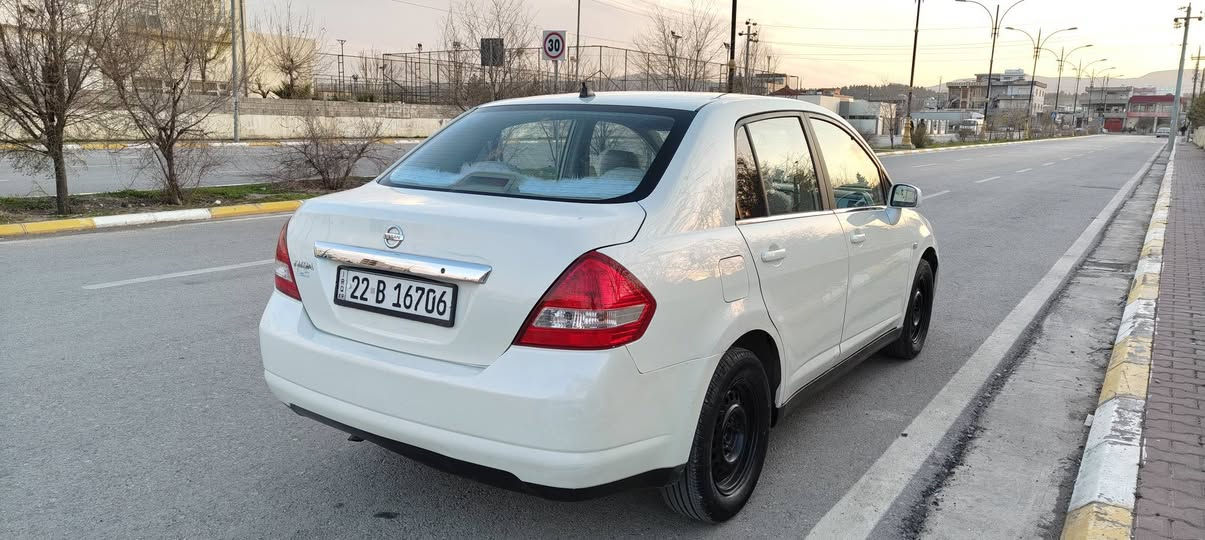 نیسان تیدا مۆدیل 2007گێڕ عادی مەکینە شانزەی بیلادی  ناوزەرد جام عادی سپی سەدەف بێ بۆیاخ بێ دەعمولیدراو پیشوودوایی کەپسە ڕەقەم هەولێر سەنەوی بەسەرچووە ڕەقەمی تازەیە سەیارەکە نمونەیە لەجوانیا زۆر تندوتۆڵە چوارتایەیی تازەیی ژیرە بەشرتی گێڕومەکینەو تەحویلوغرامە سعری 83گەڵاو مجال شوێن هەڵەبجەی تازە 
***********
*********** دار بنديهكان, السليمانية
