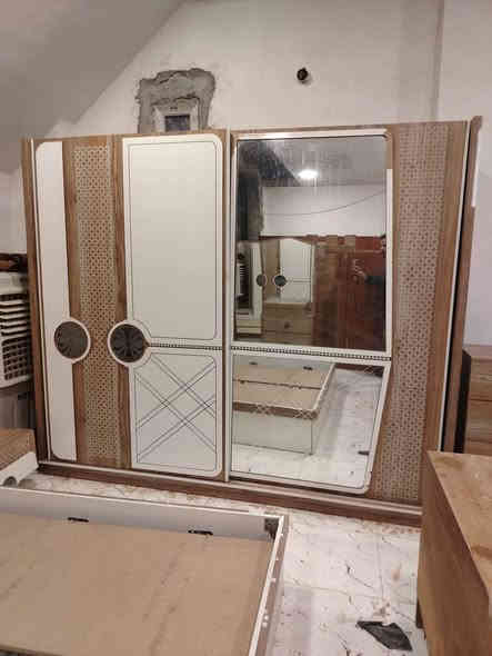 غرفة نوم تركي كلش نضيفة سعر ٤٩٠ الف شراي اتصل مكان كركوك شعدكم غراض اشتري
***********
*********** كركوك
