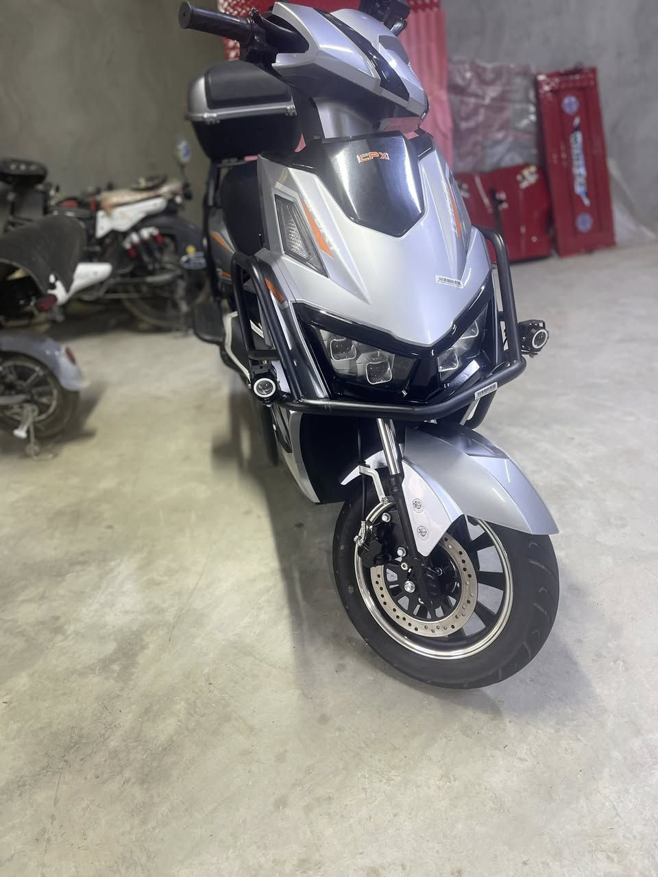 السلام عليكم دراجه سكنس فحل موديل 2026استخدام 20يوم مسطره حجم 38 نضام 3سرع  سرعتها 100حقيقي تمشي 50كيلو 
سعرها 950 وبيها مجال مكاني ابو غريب النصر والسلام متواجد خاص


**إذا كنت صاحب هذا الإعلان وتريد حذفه لأي سبب، رجاءا أرسل رسالة إلى الدعم الفني**