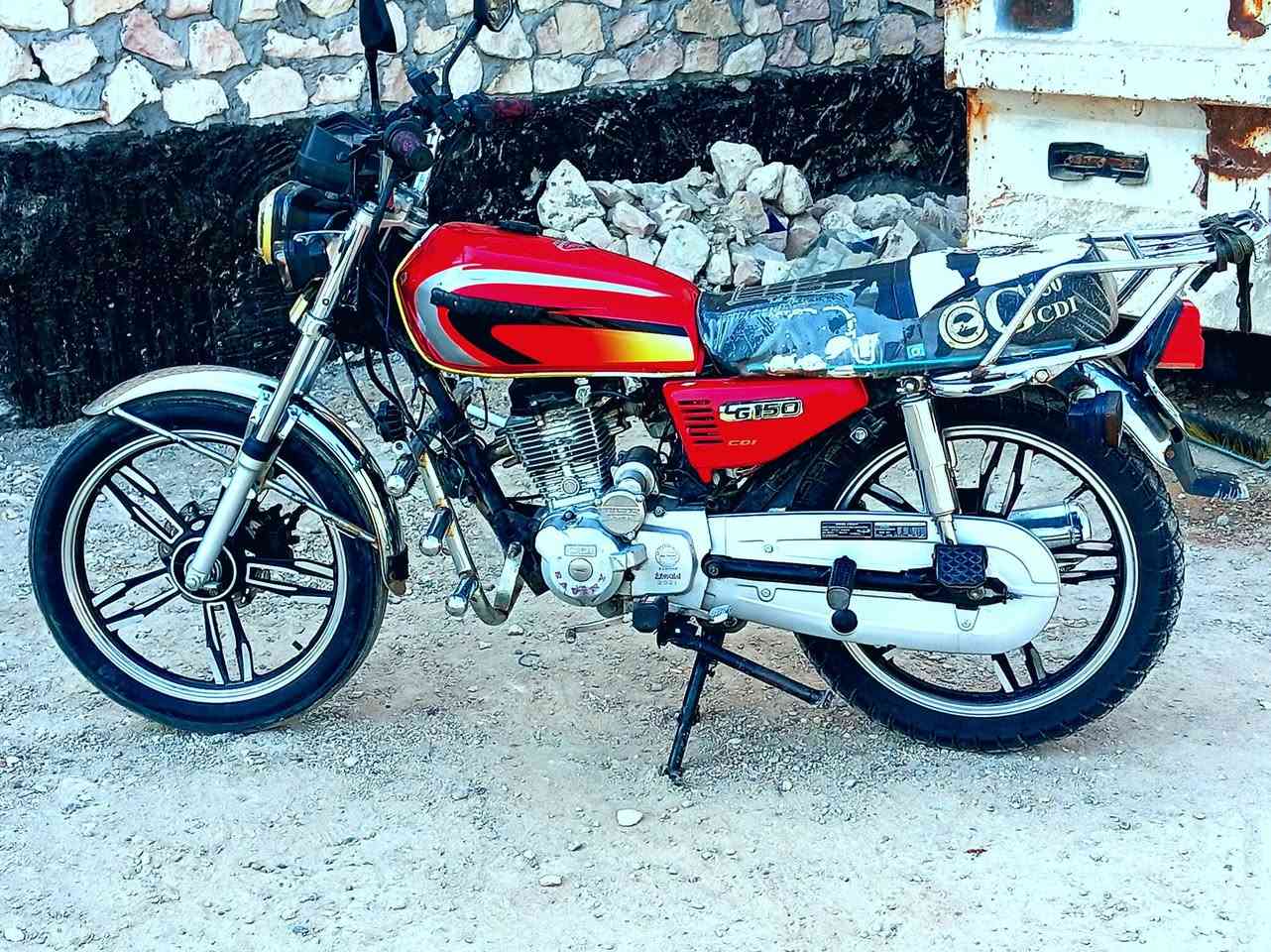 سلام عليكم دراجه البيع موديل 2021 نضيف
***********
