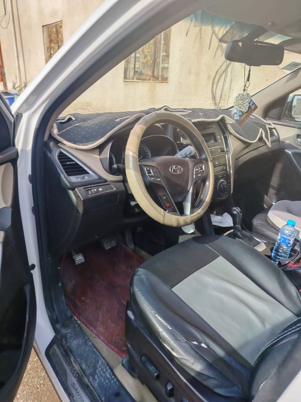 سيارة سنتافي 2018 اربيل هزة ورقم جديد بيها بارد قليل جدا فقط مكفولة  من الضربه ومن الصبغ تحكم استيرن تبريد 3 قطع مكينة  4 سلندر السيارة بدلت بيها كازكيت فقط سيارة جاهزة السعر 165 بيع مستعجل واذا اكو مراوس سيارة صالون ميخالف المكان البصرة
انه مكلف بالنشر للاستفسار 
0 770 560 2438
