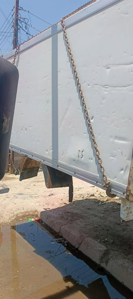 سلام عليكم براد مال نثية للبيع السعر 5ورقات وبي مجال نضيف المكان بغداد ***********
