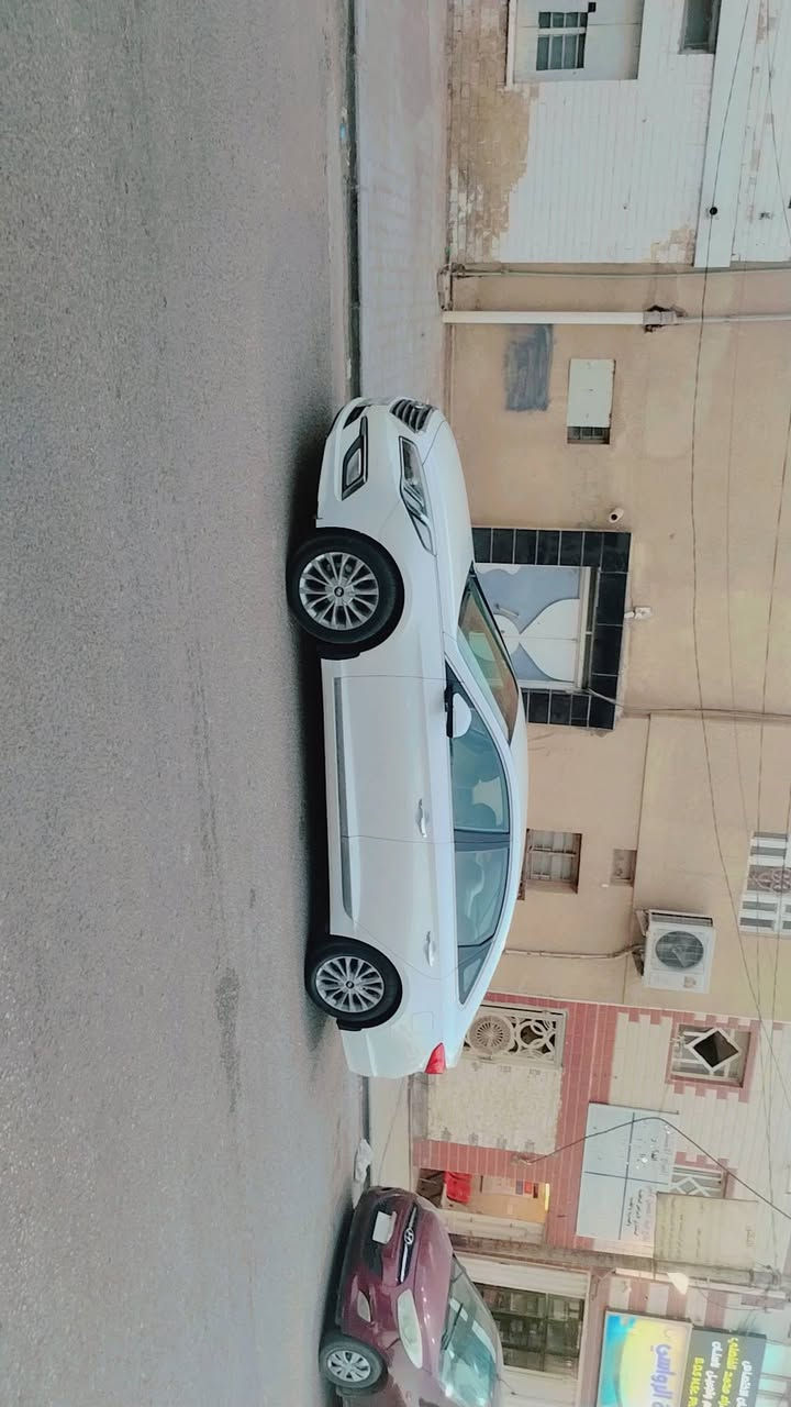 سوناتا 2016 رقم اربيل كفالة عامة محرك ٢٤٠٠ مكانها النجف حدادية تخم تاير ماشية ١٣٣الف قابل للزيادة بيها شخوط براس الجاملغ موضح بالصورة السعر 163
متواجد ماسنجر واتساب ***********
