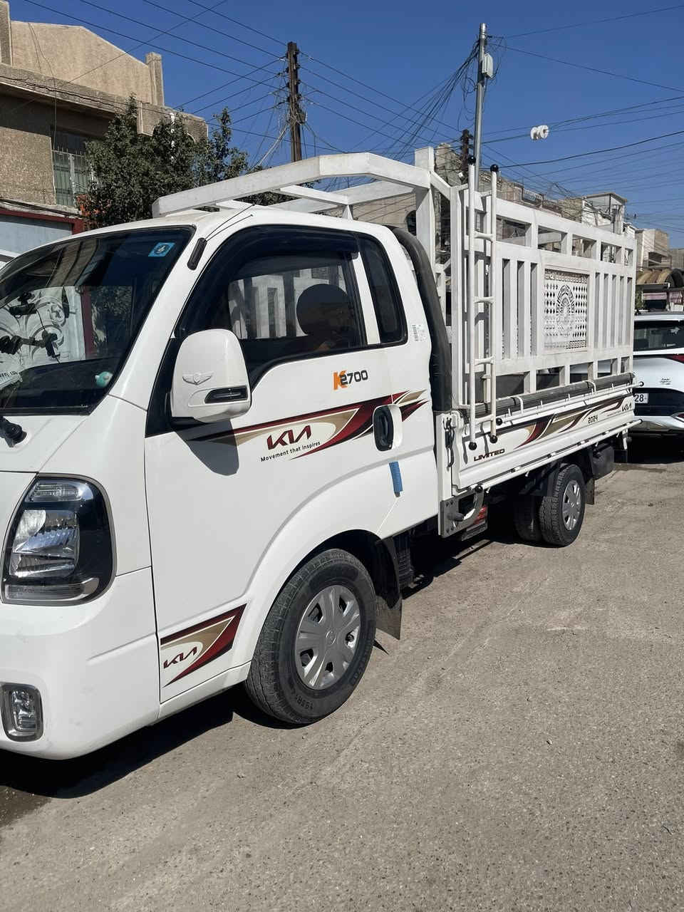 السلام عليكم كيا حمل للبيع مديل ٢٠٢٣ ماشيه ٥٣ الف العنوان بغداد الشعب للستفسار ***********
