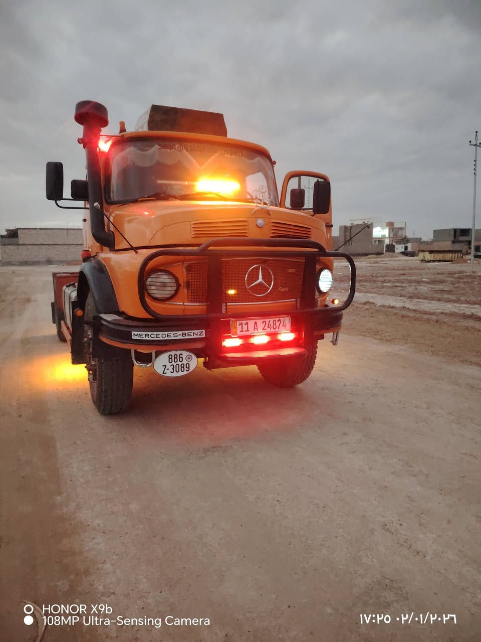 سلام عليكم نساف البيع سياره جديده محرك جديد كير 111 جديد سياره كامله ع شغل مكان رمادي  ***********
