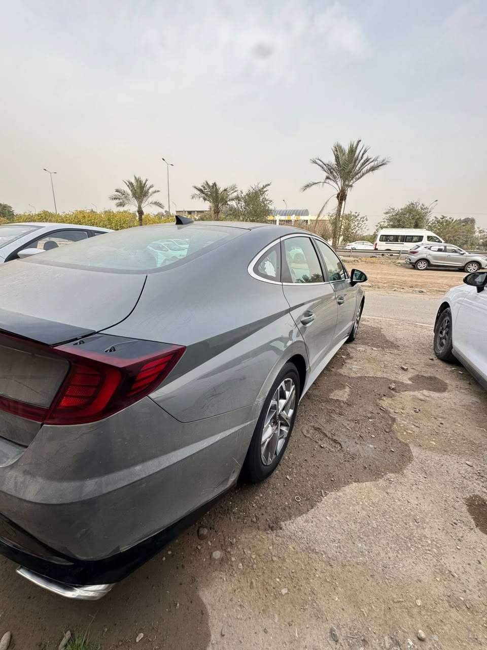 السلام عليكم سوناتا موديل 2021 فئه SEL مكينه 2500 المرغوب كير 8 نمر دبل كلج DCT ماشيه 51 مايل حقيقي مكينه كير شرط الفحص وكاله مكفولات من كلشي  سياره ماناقصهه برغي مواصفات السياره
1 بصمه تشغيل وبصمه ابواب وبصمه صندوك
2 صندوك ذكي يفتح عند الاقتراب
3 رادار امامي وخلفي وجانبي
4 نقط عميه بلمرايات جانبيه
5 تبريد بيانو مناخي منفصل 
6 هيترات مقاعد اماميه
7 شاشه وكامره خلفيه دواره بلاديه
8 اشارات بلمرايه
9 توقف ذاتي وتبيه خروج عن المسار
10 لد امامي لد خلفي
11 لايت 4 عدسات
12 جام مدبل يعني دبل جام عزل فول ماشاءالله 
بعد بيهه هواي مواصفات السعر 155
مكاني بابل المسيب
‭0782 849 5931‬
