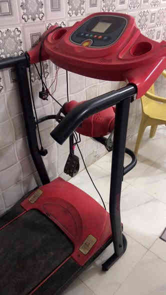 جهاز جري للبيع نضيف السعر ٧٥ وبي مجال العنوان الصويرة الاستفسار ***********
