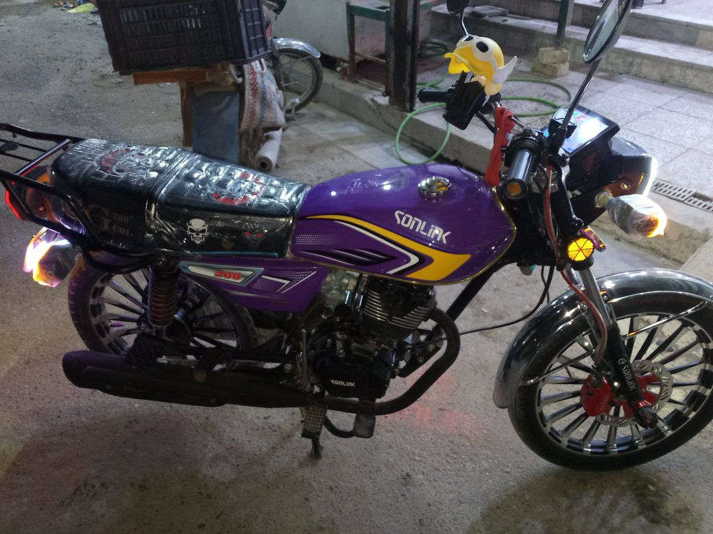 دراجه سيفان سونك موديل 2025 ماصار 5 ايام من مشتريها كلها كامله للبيع اوراق كامله للبيع للبيع هاذا رقمي راسلوني عل واتس اب او اتصلو عل رقم *********** سعر مليون 1200 وبيها مجال 
مكاني بغداد العبيدي
