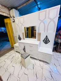 غرفة نوم • نظيفه ٨٠٪ • ٥ قطع