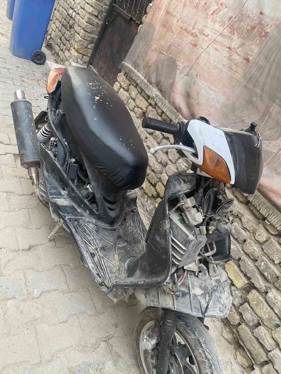 سكنس نقص بس كفرات دراجه نضيفه مكينه وكلجات وتيرات باقي الكفرات عندي بسليط مكسره بيهن نقص بس البجم دراجه معدل وشلعه مكان مدينه الصدر سعر 425 بيها مجال سكنس نثيه 110 اصلي يابني رقم ‭0774 682 2068
